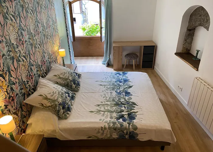 La Maison Du Chateau Dom wakacyjny Mur-de-Barrez